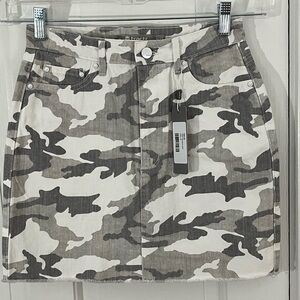 NWT Tractr Denim Camo Mini Skirt Grey Size 25 Gorpcore Raw Hem Grunge Streetwear